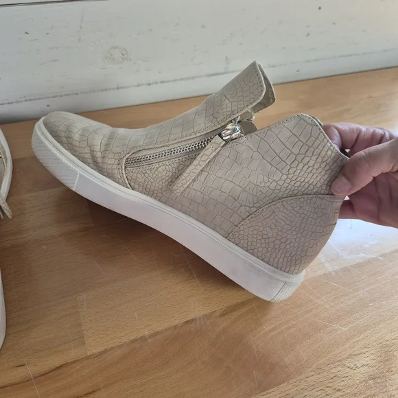 Steve Madden Women Taupe Faux Croc Caliber High Top Zip Platform Sneakers  - Picture 7 of 7